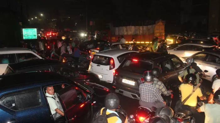 चांद पर पहुंचा भारत, नहीं निकाल सका नोएडा प्रवेश द्वार पर जाम का हल