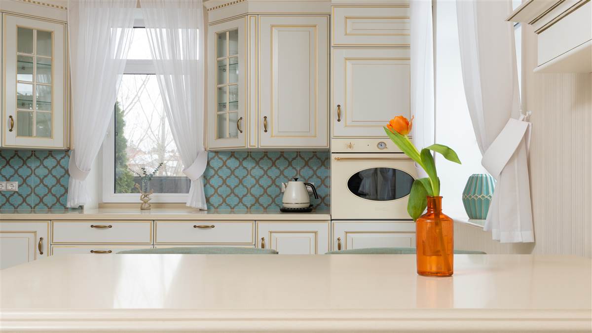 छोटे से किचन को देना है बड़ा लुक तो ऑर्डर करें इन Kitchen Cabinets को, मॉडर्न लुक देख हो जायेंगे हक्के-बक्के