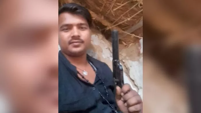 बांका में पुलिस ने कट्टा के साथ बदमाश को किया गिरफ्तार (जागरण)
