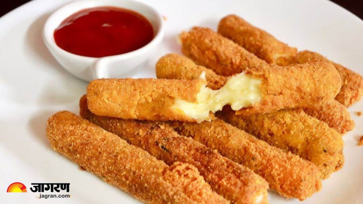 make tasty cheese fingers at home during the rainy season the recipe is very easy