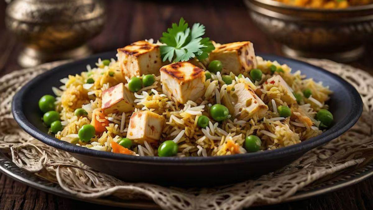 https://www.jagranimages.com/images/newimg/24082025/24_08_2025-achari_paneer_pulao_recipe_24023671.jpg