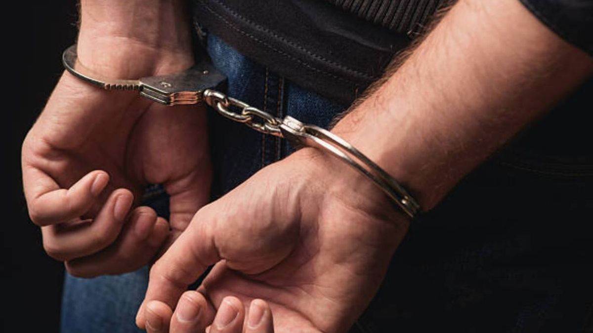 https://www.jagranimages.com/images/newimg/24082025/24_08_2025-arrest_7_24023592.jpg