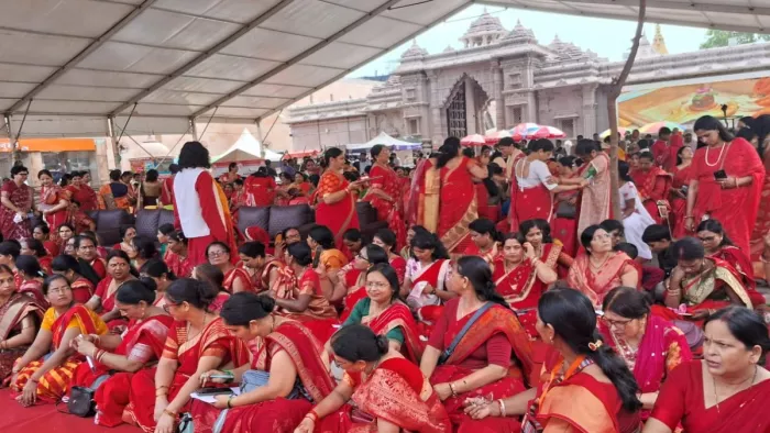 संस्था द्वारा धर्मशाला का निर्माण और श्रीनाथ रसोई की स्थापना भी की जा रही है।