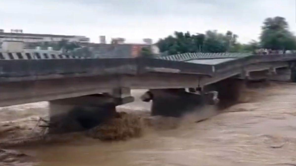 https://www.jagranimages.com/images/newimg/24082025/24_08_2025-bridge_damage_24023187.jpg