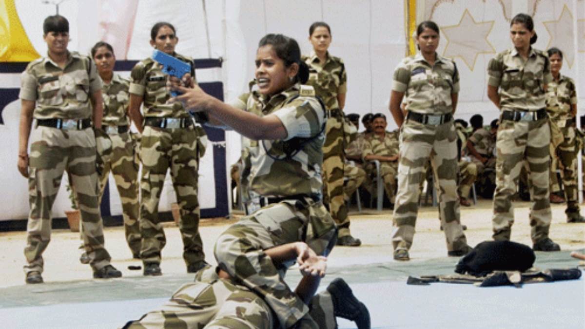 https://www.jagranimages.com/images/newimg/24082025/24_08_2025-cisf_24023887.jpg