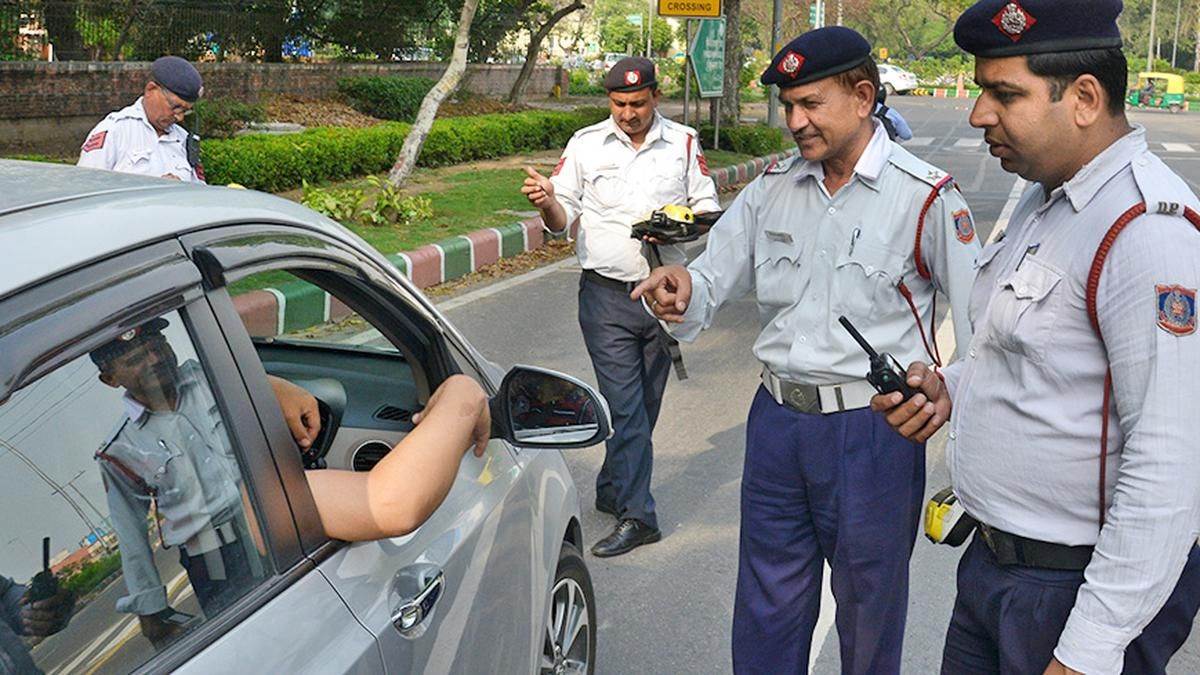 https://www.jagranimages.com/images/newimg/24082025/24_08_2025-delhi_traffic_police_24023707_18935719.jpg