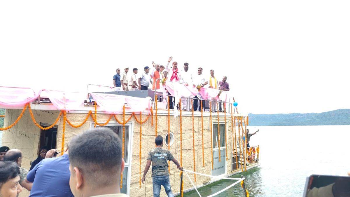 https://www.jagranimages.com/images/newimg/24082025/24_08_2025-durgawati_jalashay_24023838.jpg