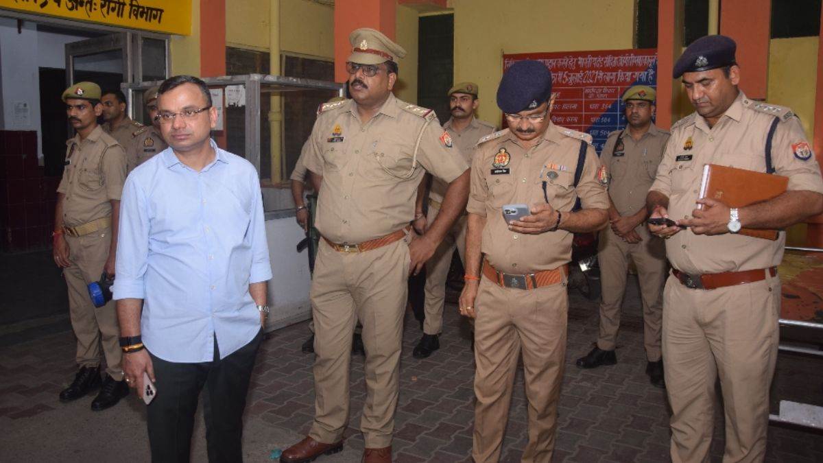 https://www.jagranimages.com/images/newimg/24082025/24_08_2025-moradabad_police_hospital_24023113.jpg