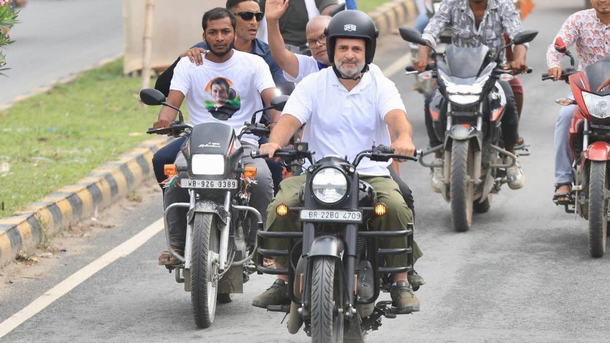 https://www.jagranimages.com/images/newimg/24082025/24_08_2025-rahul_1_24023665.jpg