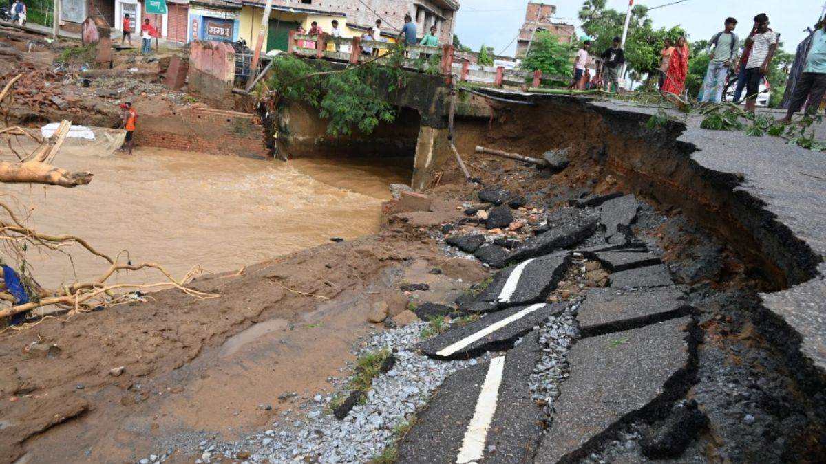 https://www.jagranimages.com/images/newimg/24082025/24_08_2025-road_destroyed__24023679.jpg