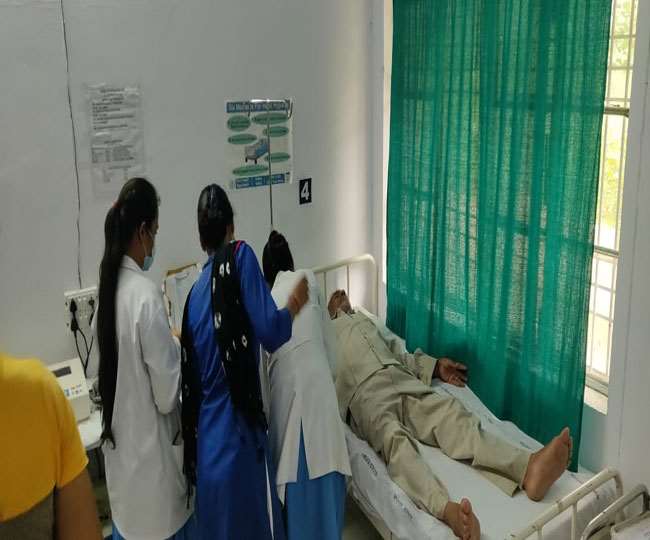 tehri road accident former cabinet minister diwakar bhatt injured in road accident at devprayag