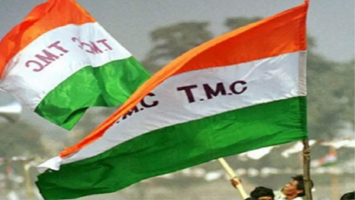 Bengal News:  शिक्षक भर्ती घोटाले को लेकर तृणमूल कांग्रेस के नेता बैकफुट पर, TMC सांसद के बयान से बढ़ी पार्टी की मुश्किलें