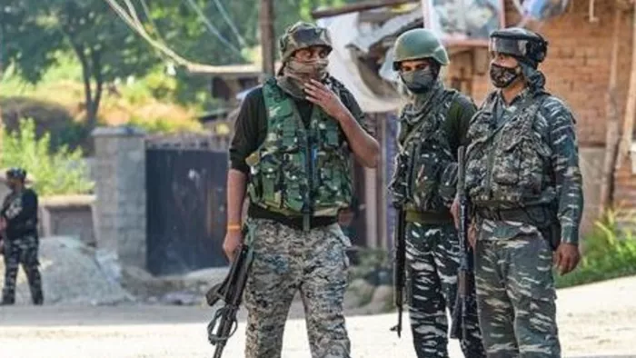LoC के पास घूम रहे व्यक्ति पर जवानों ने की फायरिंग, गंभीर रूप से हुआ घायल (फाइल फोटो)