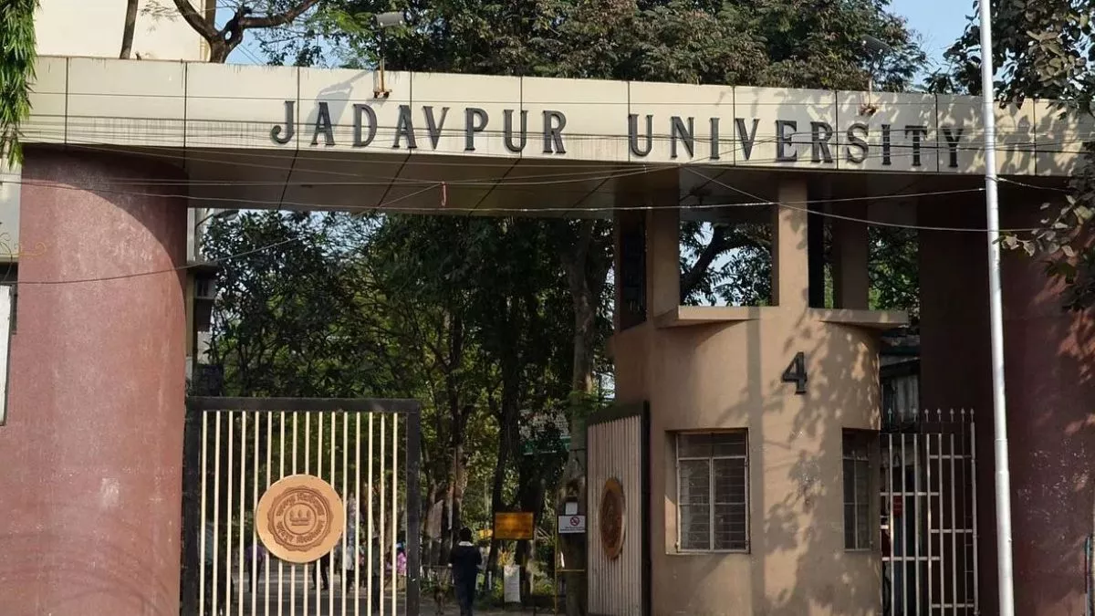 Jadavpur University- रैगिंग पीड़ित के पिता का छलका दर्द, बोले- CCTV लगे होते तो जिंदा होता मेरा बेटा