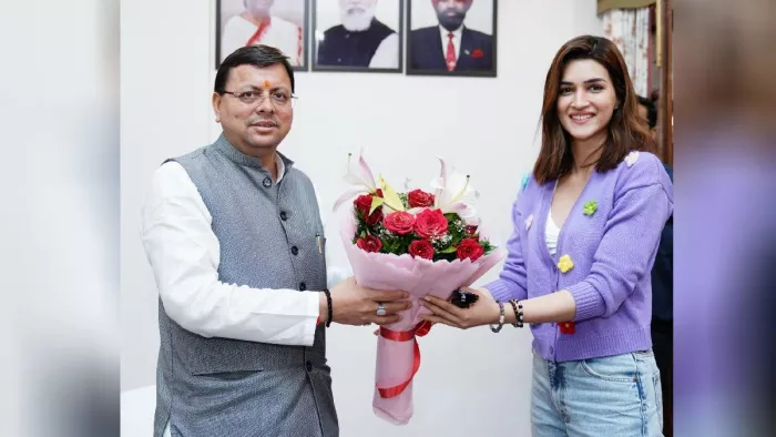 Kriti Sanon Meet CM Dhami: मुख्यमंत्री से अभिनेत्री कृति सेनन ने की मुलाकात