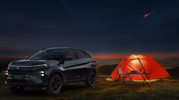 Tata Nexon EV को नई बेटरी और डार्क एडिशन के साथ लॉन्च किया गया है।