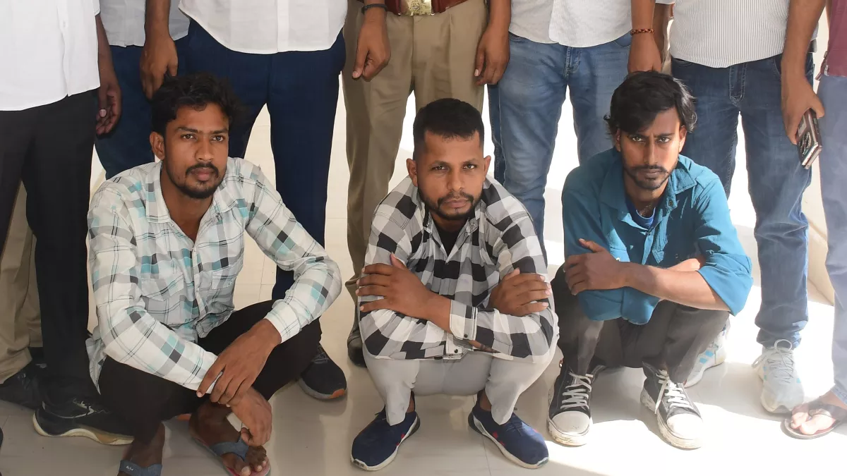 बाराबंकी में गिरफ्तार हुए लुटेरे, लूट के फोन से सेल्समैन को बुलाकर लूटे थे 71 मोबाइल