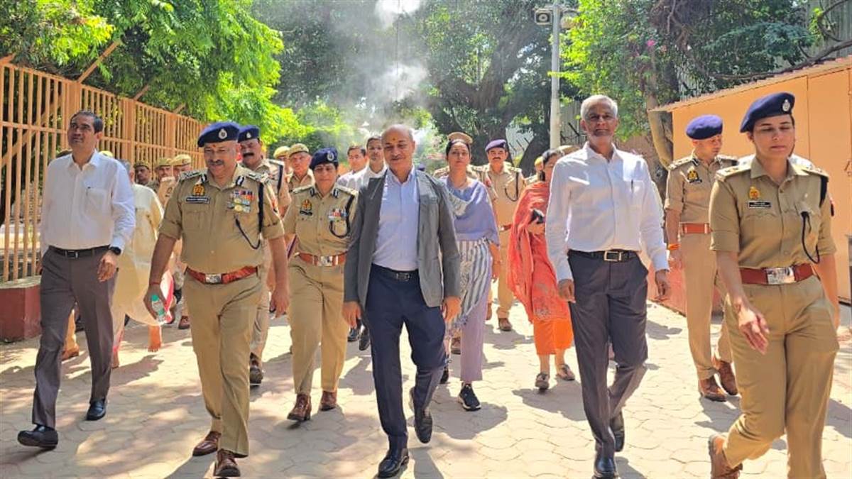 https://www.jagranimages.com/images/newimg/24092025/24_09_2025-23mth_41_23092025_453.jpg