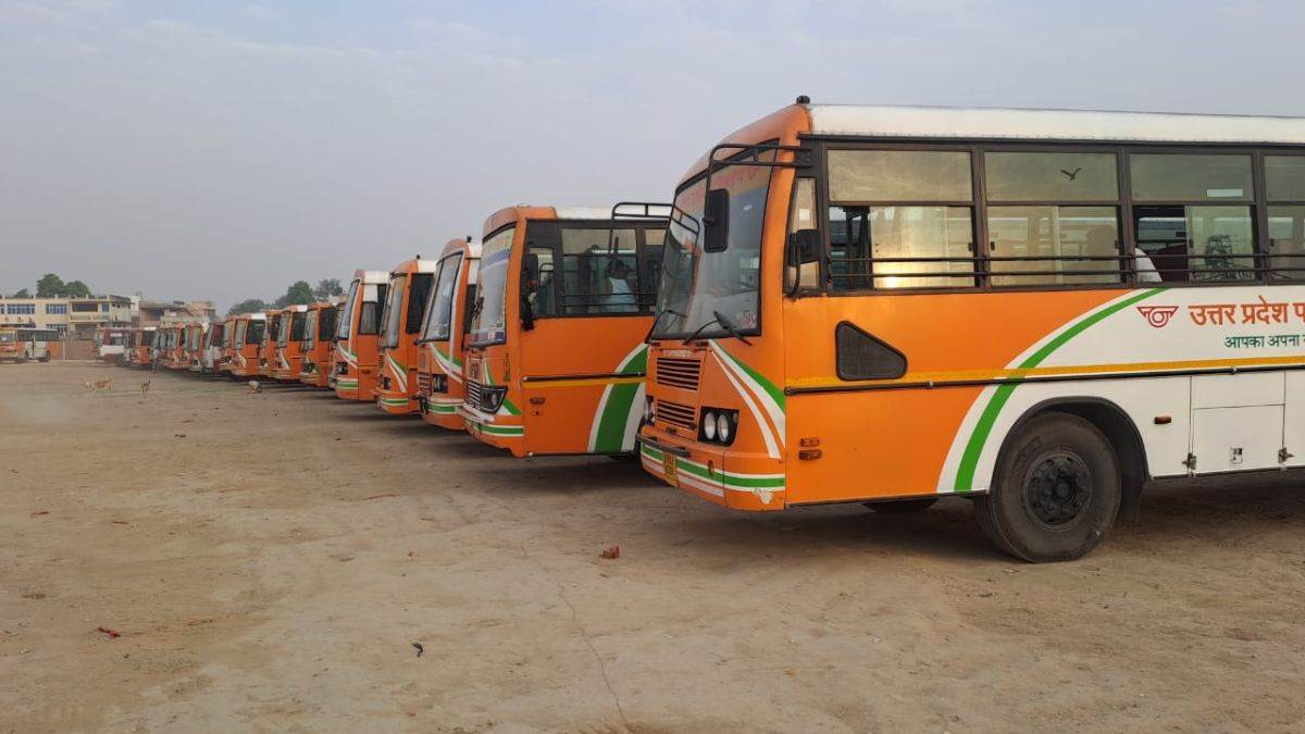 https://www.jagranimages.com/images/newimg/24092025/24_09_2025-bus-stand_24058407_152217933.jpg