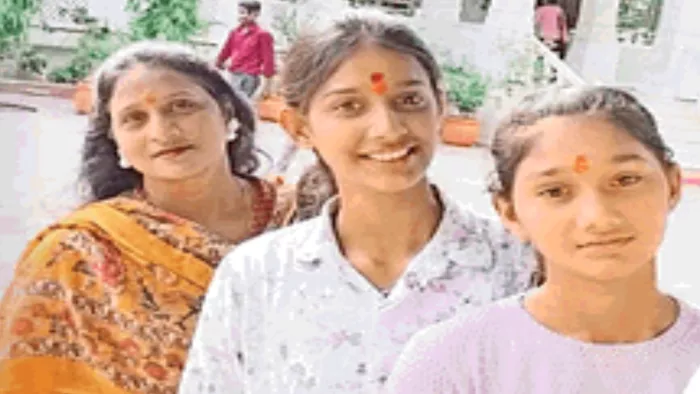 जलजमाव में उतरे करंट में दो स्कूली बच्चियों की मौत।