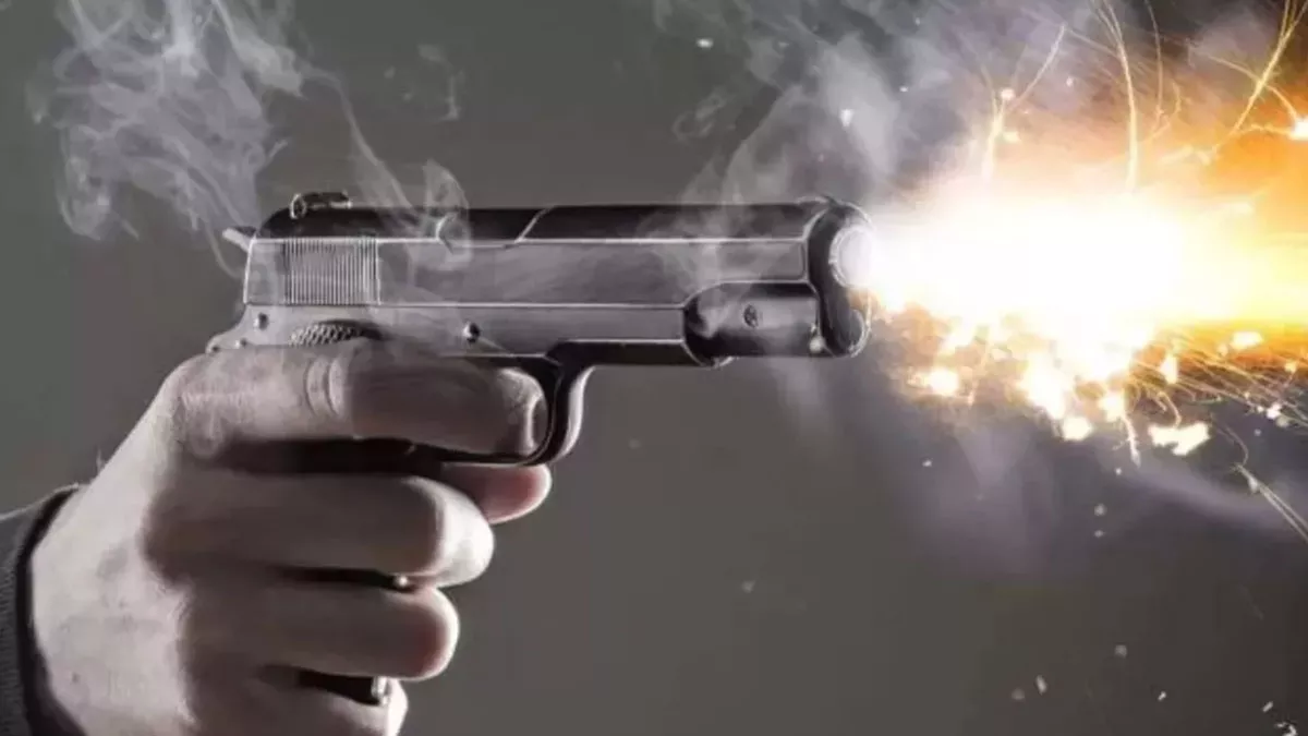 उत्‍तराखंड के रुद्रपुर में एसबीएस डिग्री कॉलेज में नामांकन के दौरान फायरिंग, हड़कंप