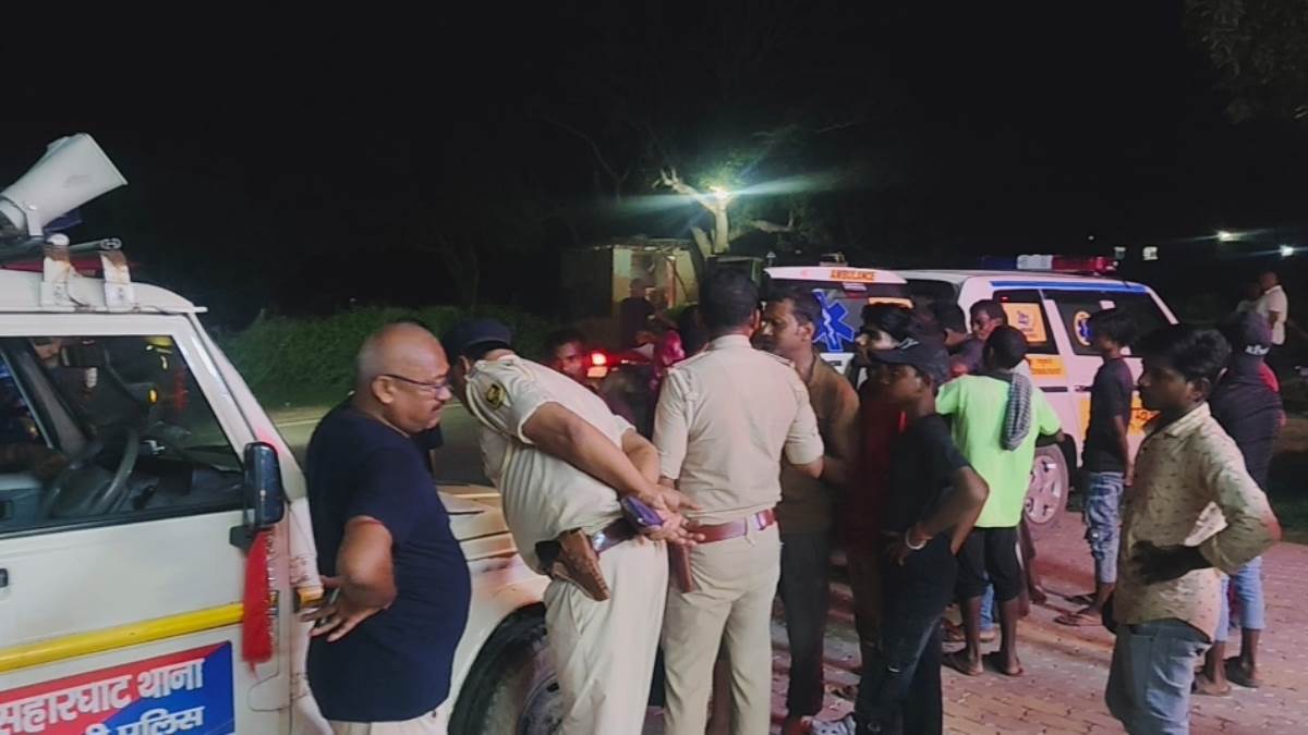 https://www.jagranimages.com/images/newimg/24092025/24_09_2025-madhubani_accident_24058288.jpg