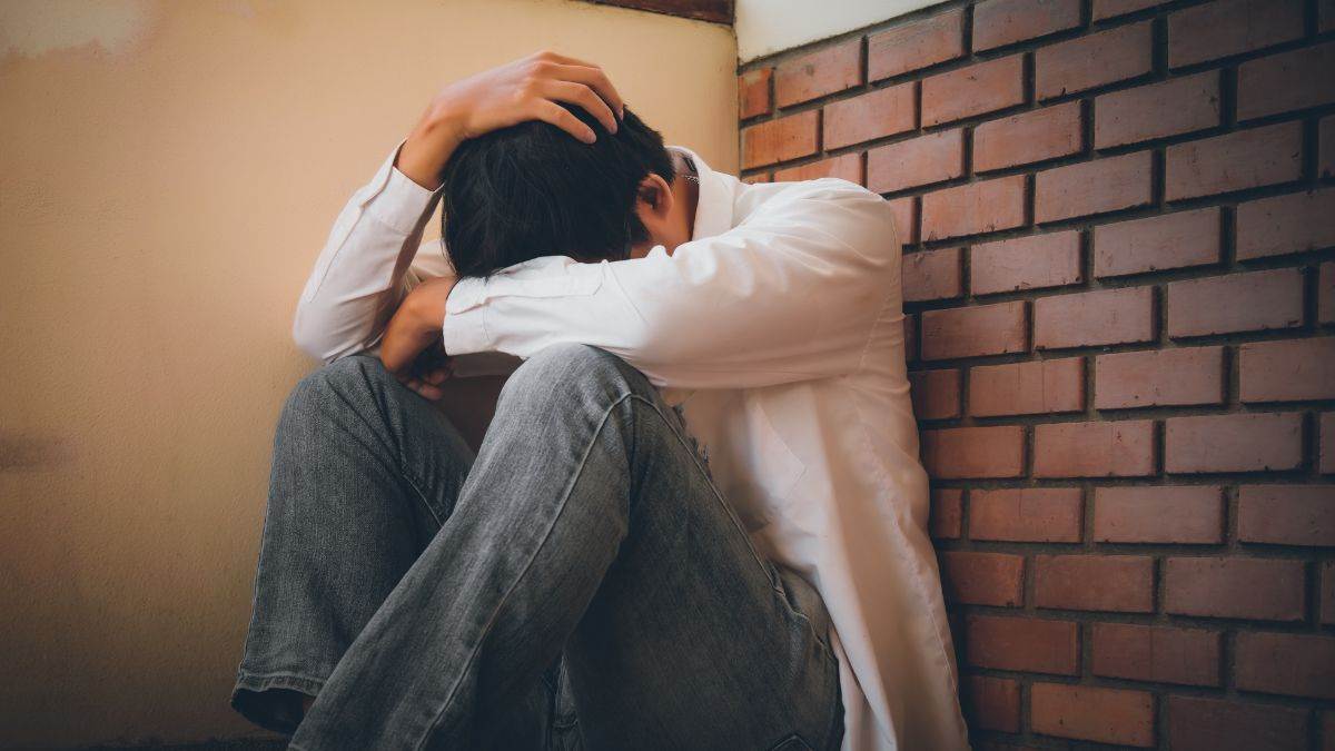 https://www.jagranimages.com/images/newimg/24092025/24_09_2025-man_suicide__24058988.jpg