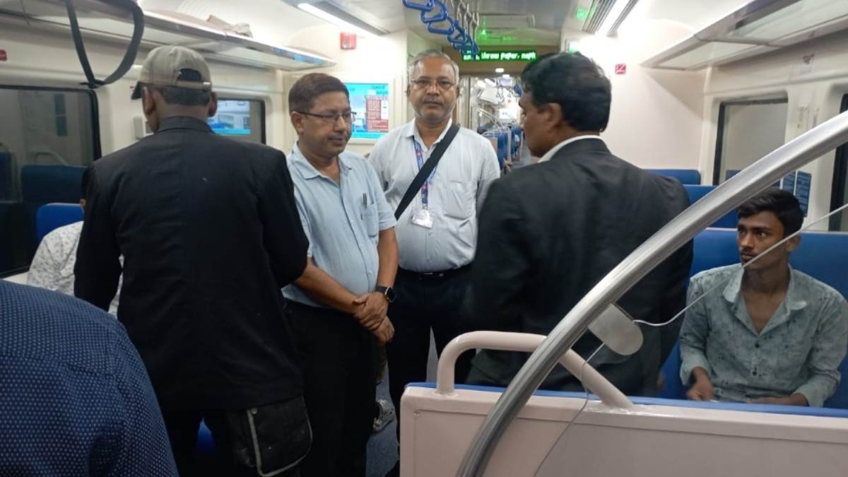 https://www.jagranimages.com/images/newimg/24092025/24_09_2025-namo_bharat_rapid_train_24058500.jpg