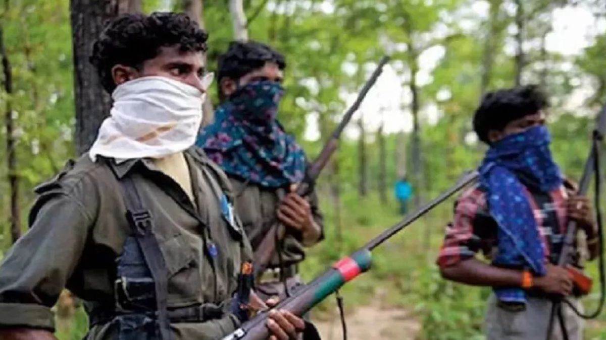 71 naxalites surrender in dantewada chhattisgarh maoist insurgency setback