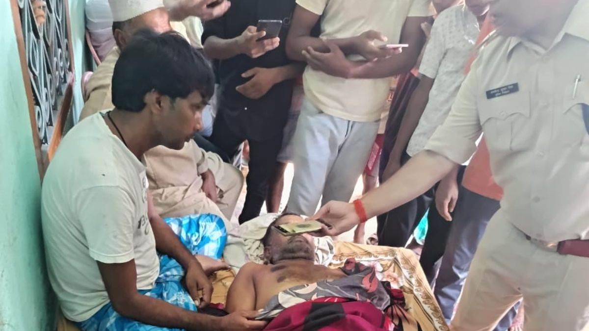 https://www.jagranimages.com/images/newimg/24092025/24_09_2025-pashupalak_24058148.jpg