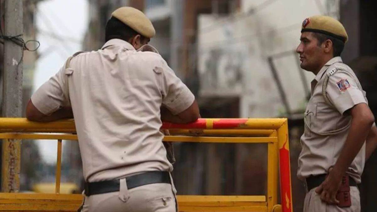 https://www.jagranimages.com/images/newimg/24092025/24_09_2025-police_24058907_222930854.jpg