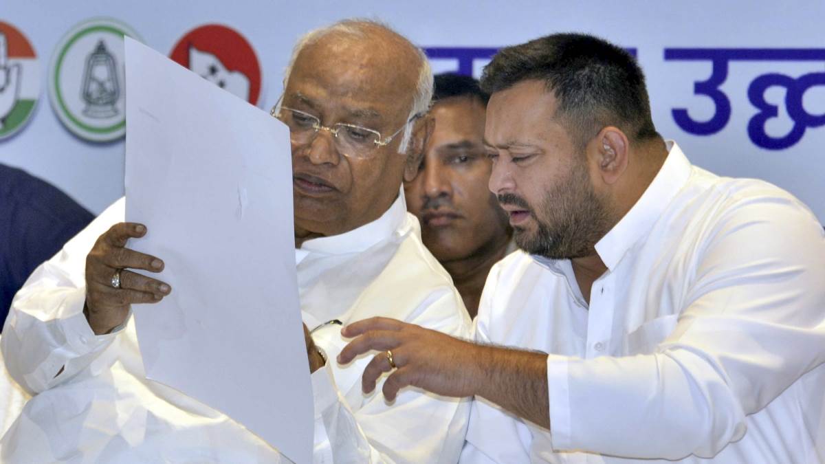 https://www.jagranimages.com/images/newimg/24092025/24_09_2025-tejashwi_yadav_24058941.jpg