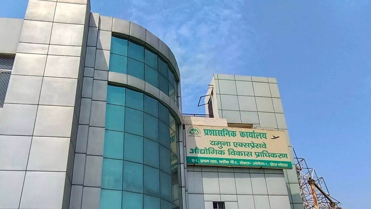 https://www.jagranimages.com/images/newimg/24092025/24_09_2025-yamuna_authority_24058607.jpg