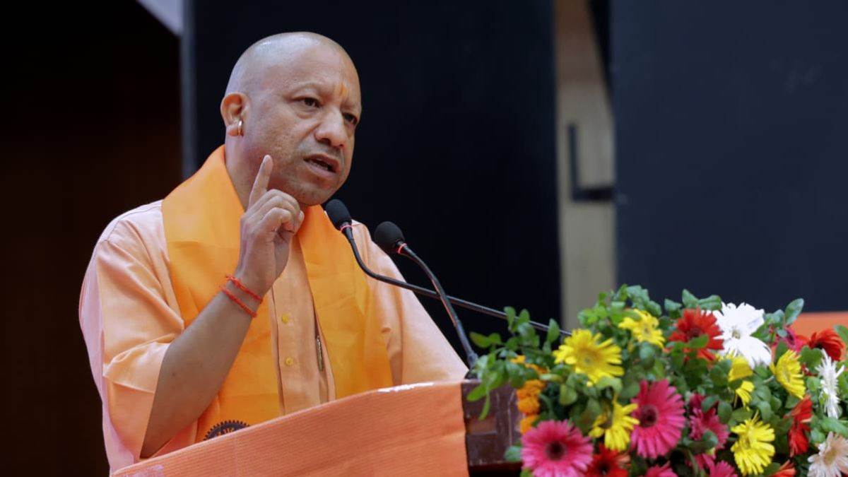 https://www.jagranimages.com/images/newimg/24092025/24_09_2025-yogi_24058341_14322455.jpg