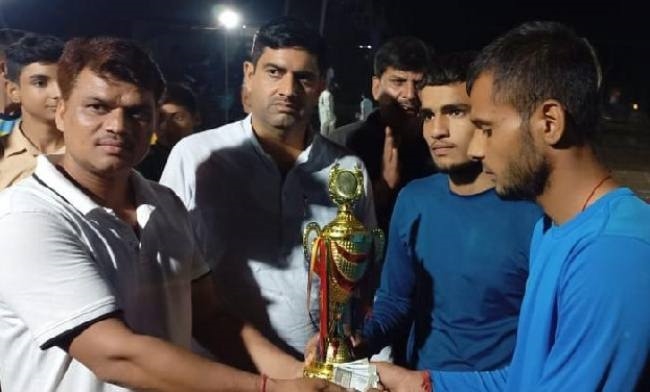 फखरपुर की टीम ने जीती कबड्डी प्रतियोगिता