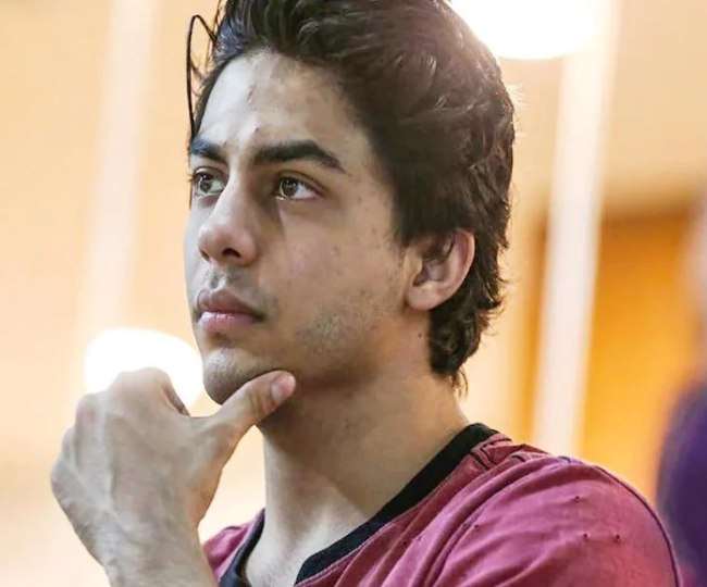 जेल में धार्मिक किताबें पढ़कर समय काट रहे हैं आर्यन खान, रोज संध्या आरती में भी होते हैं शामिल