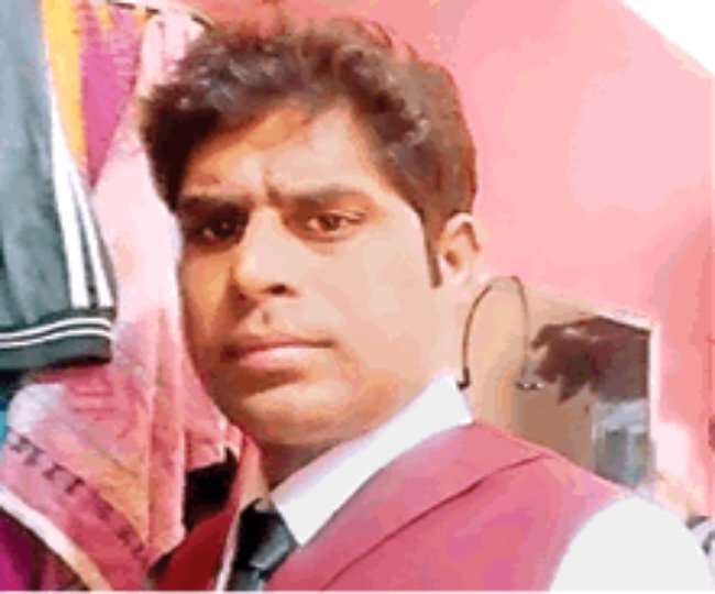 चाकू से पेट फाड़कर युवक की हत्या