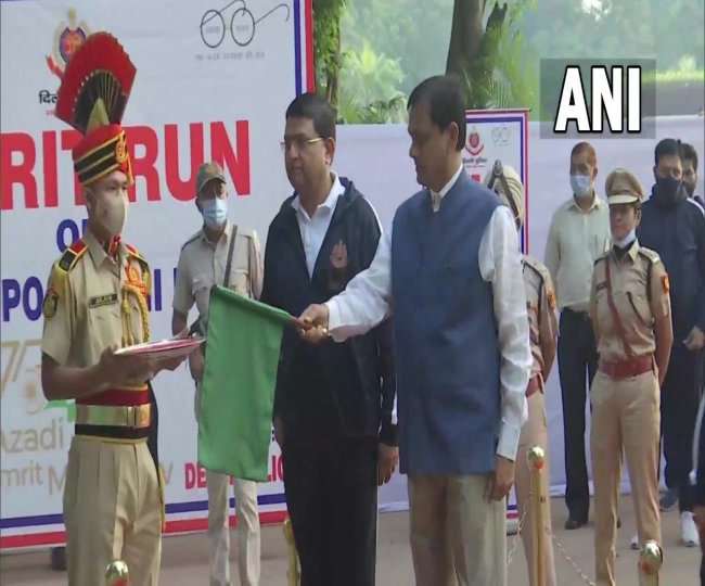 केंद्रीय गृह राज्य मंत्री नित्यानंद राय ने 'अमृत रन' को हरी झंडी दिखाकर किया रवाना