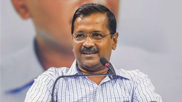 वर्ल्ड AQI के आंकड़ों में दिल्ली बना दुनिया का सबसे प्रदूषित शहर, केजरीवाल का दावा- प्रदूषण में आई है कमी