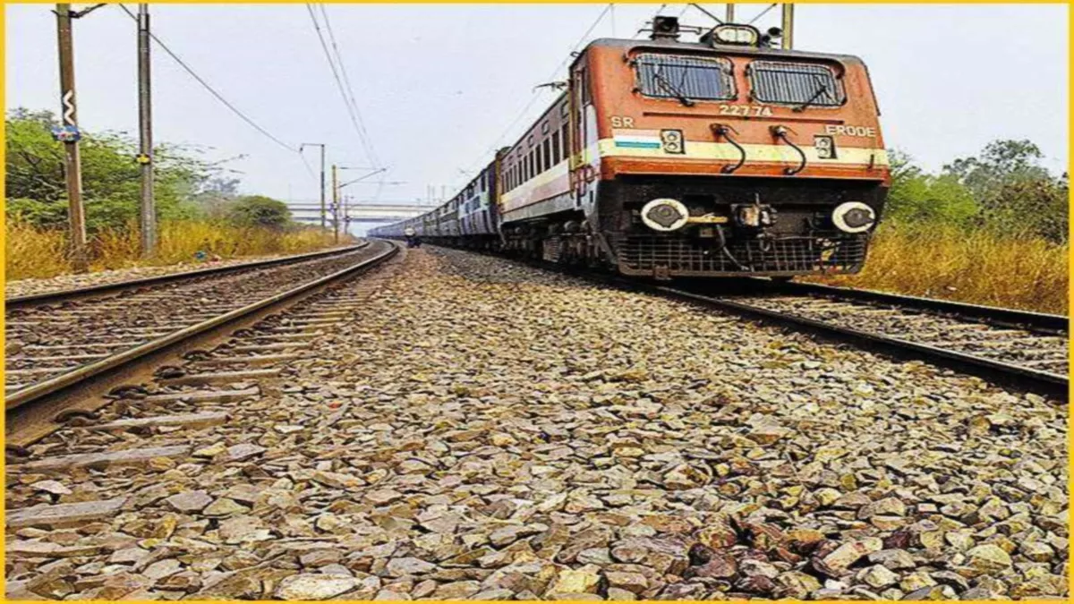 Delhi-Howrah Railway Track 24 घंटे बाद बहाल, कानपुर-फतेहपुर रूट पर मालगाड़ी हादसे से ट्रेन सेवा प्रभावित थी