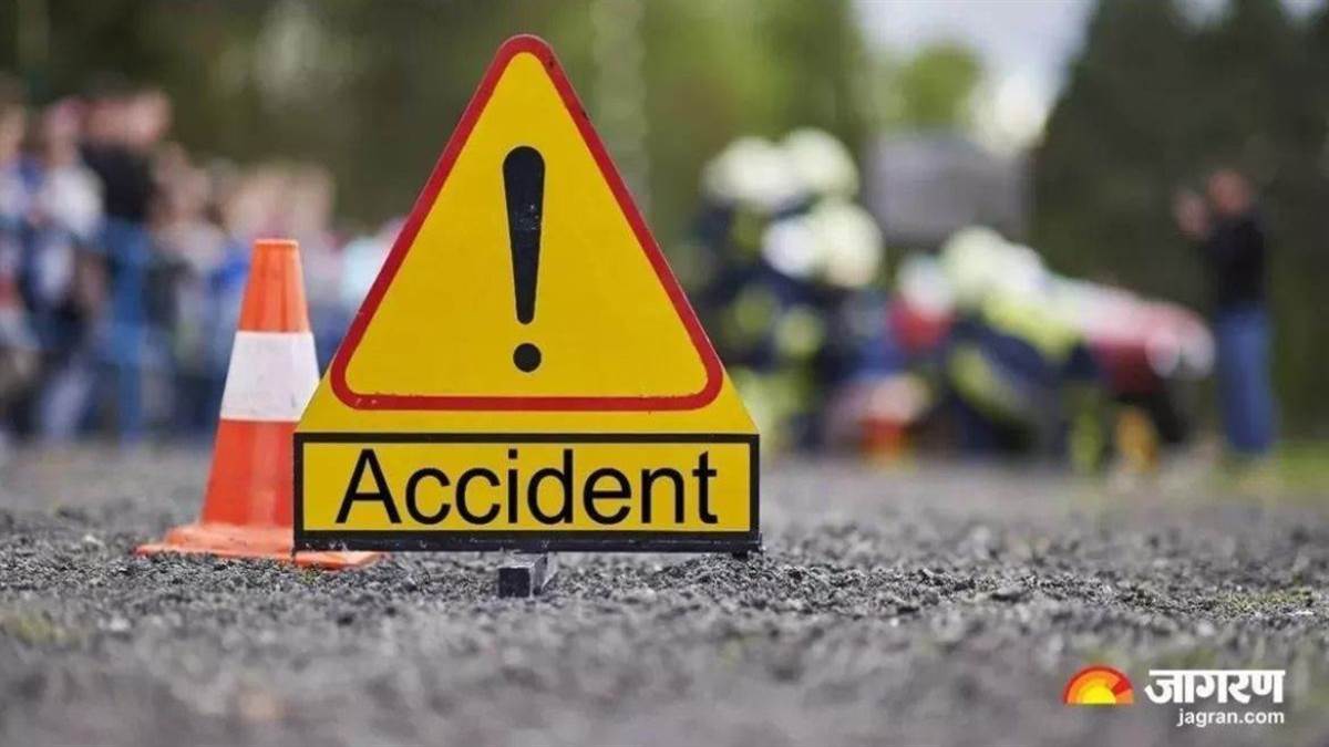 jharkhand accident collision between auto and motorcycle on garhwa majhiyan road one died one injured