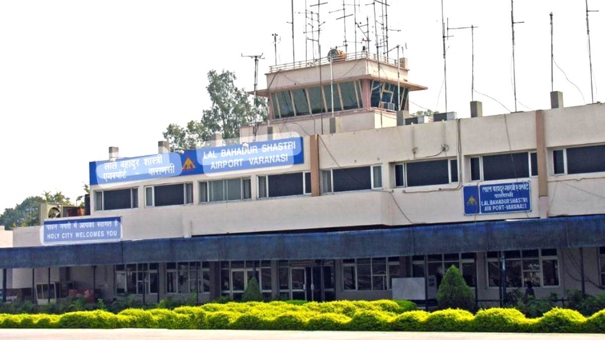 https://www.jagranimages.com/images/newimg/24102023/24_10_2023-varanasi_airport_23563596_16224634.jpg