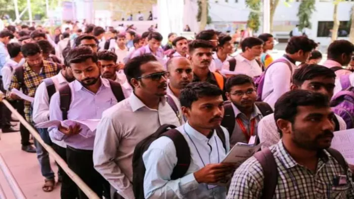 कैटेगरी गलत होने से 1500 युवाओं की नौकरी पर लटकी तलवार।