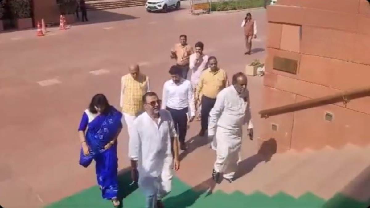 https://www.jagranimages.com/images/newimg/24102024/24_10_2024-pac_meeting_23820995.jpg
