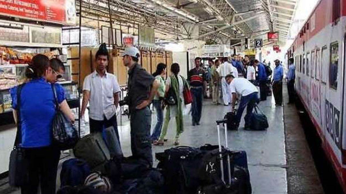 ncr platform tickets sale banned at railway stations till november 6 railways will charge fine