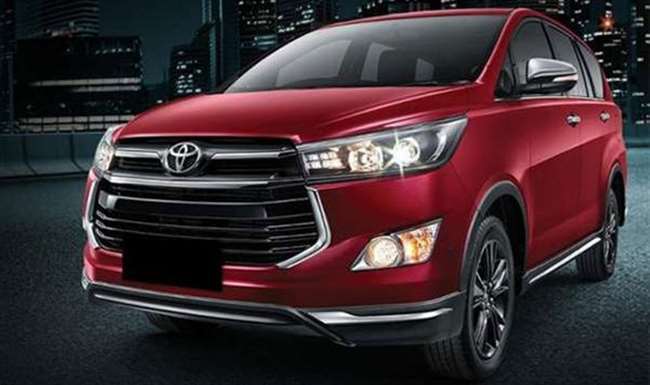 https://www.jagranimages.com/images/newimg/24112020/24_11_2020-16_11_2020-toyota_innova_crysta_21066060_21095452.jpg
