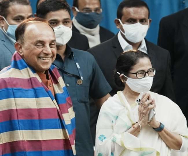 सुब्रमण्यम स्वामी ने तृणमूल कांग्रेस प्रमुख ममता बनर्जी से बुधवार को मुलाकात कर सियासी गलियारों में हलचल बढ़ा दी...