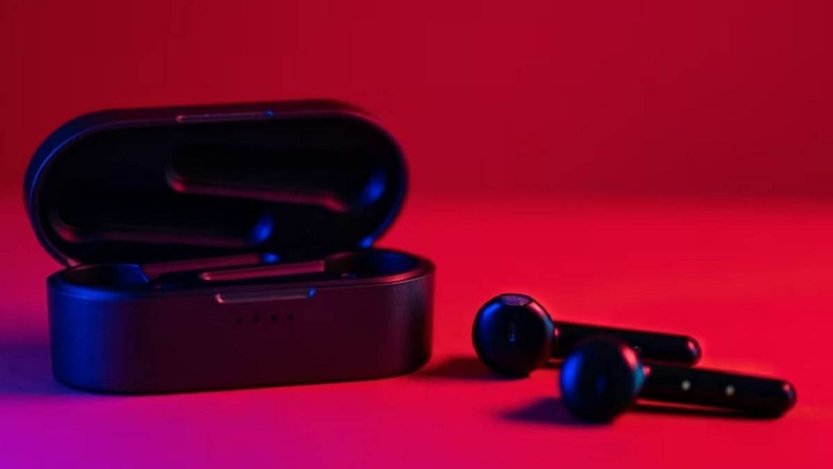 Best earbuds 2025 mi
