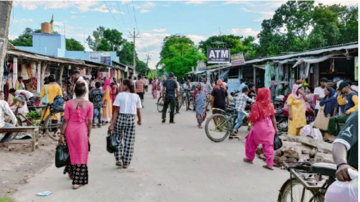 the arrival of nepali customers started brightening up the border markets in pilibhit