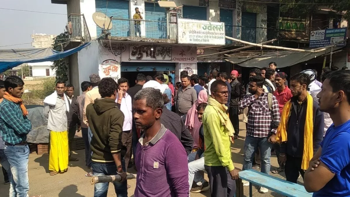 पटना में सुबह-सवेरे लूट लिया एक करोड़ से अधिक का सोना, दो लाख नकदी भी लेकर भागे अपराधी - Gold worth more than one crore was looted early in the morning in